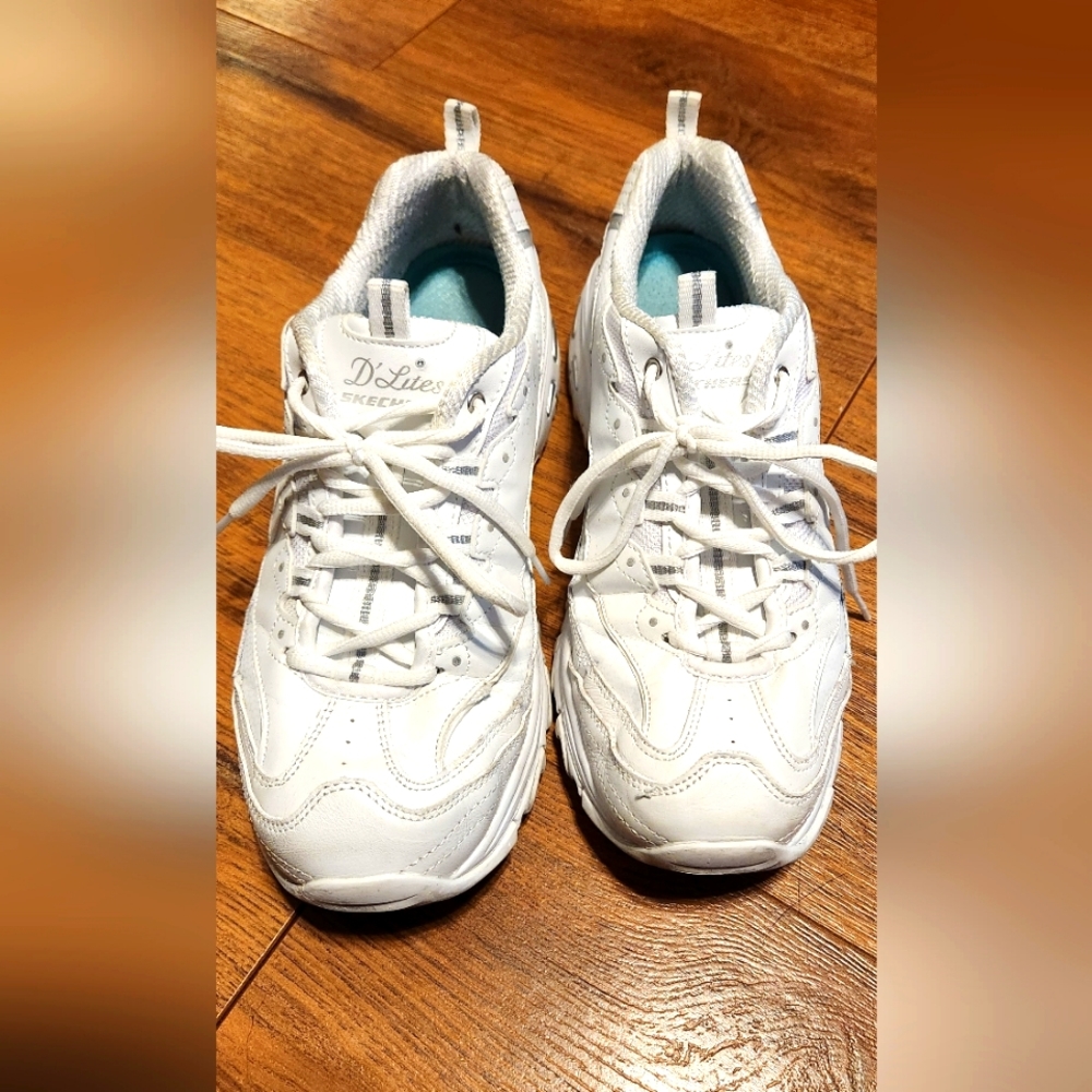 Size 11 Skeches D'lites